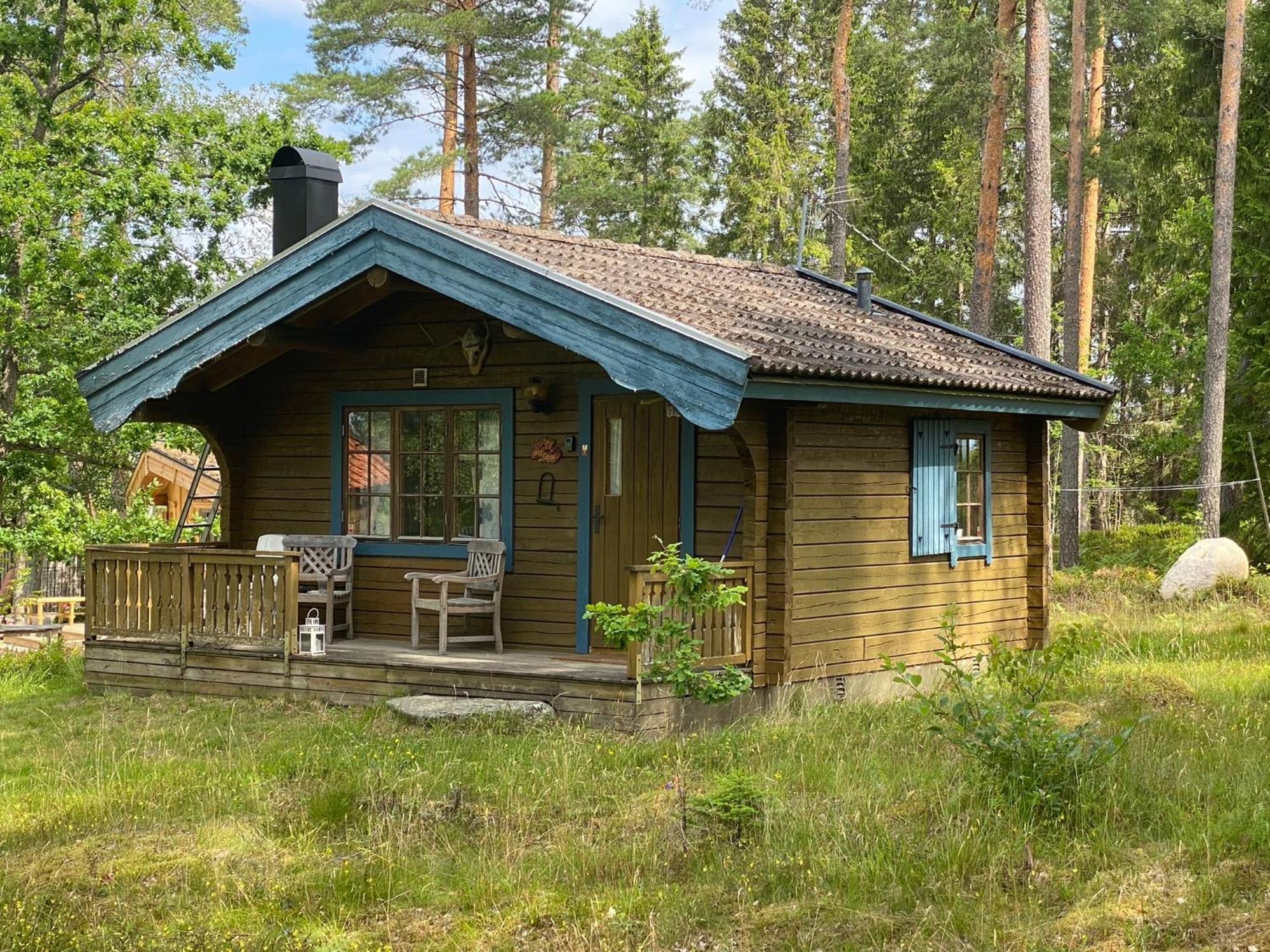 Timrad Stuga I Kanten Av Skogen Med Spa Moejlighet Mullsjo Exterior photo